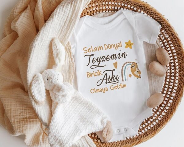 Selam Dünya Teyzemin Biricik Aşkı Olmaya Geldim Yazılı Zıbın