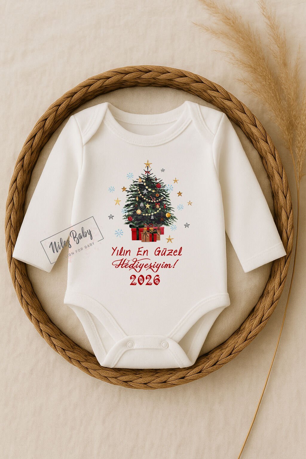 2026 yılı Yılbaşı zıbını Çam ağacı Desenli