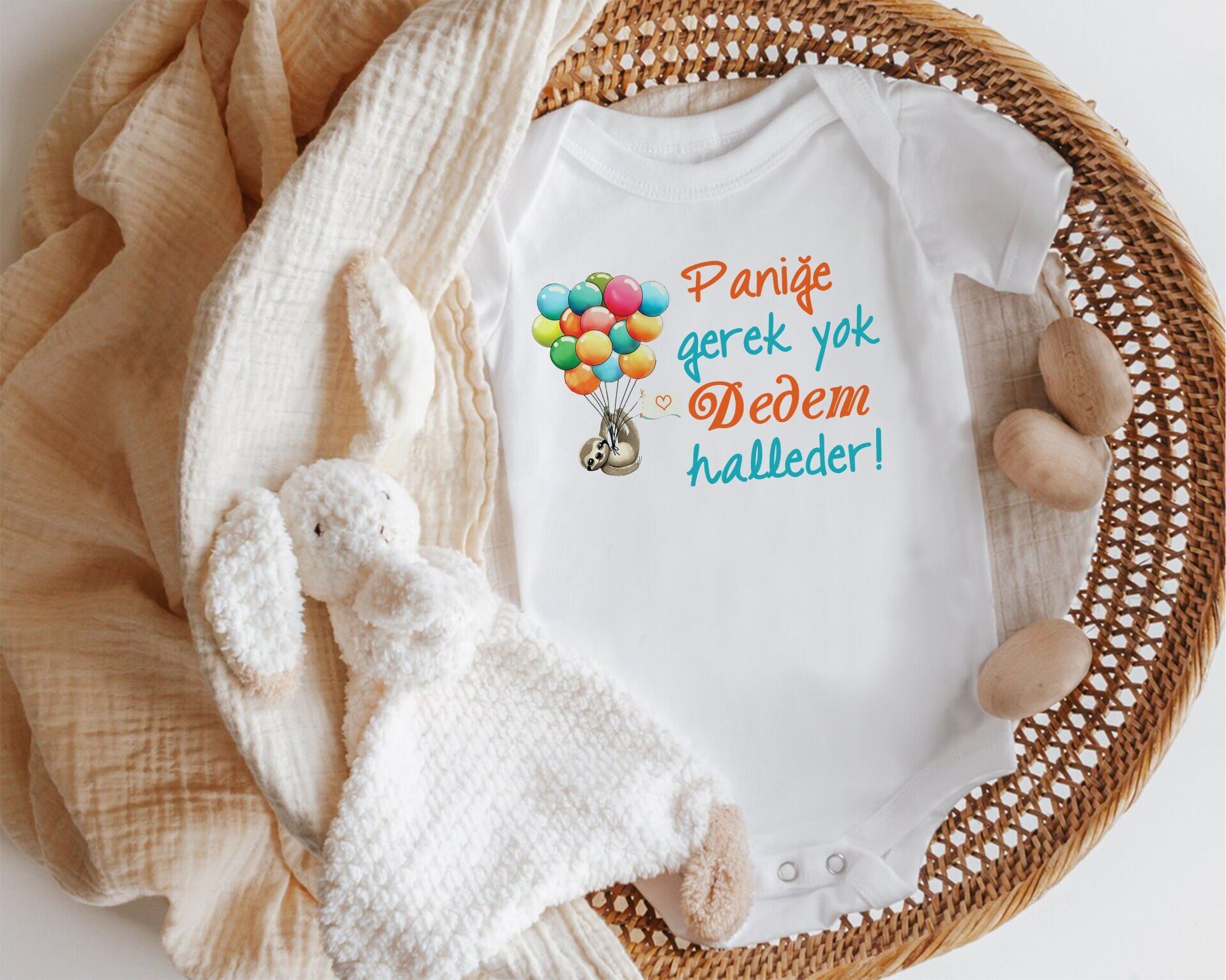 Paniğe Gerek Yok Dedem Halleder Yazılı Zıbın