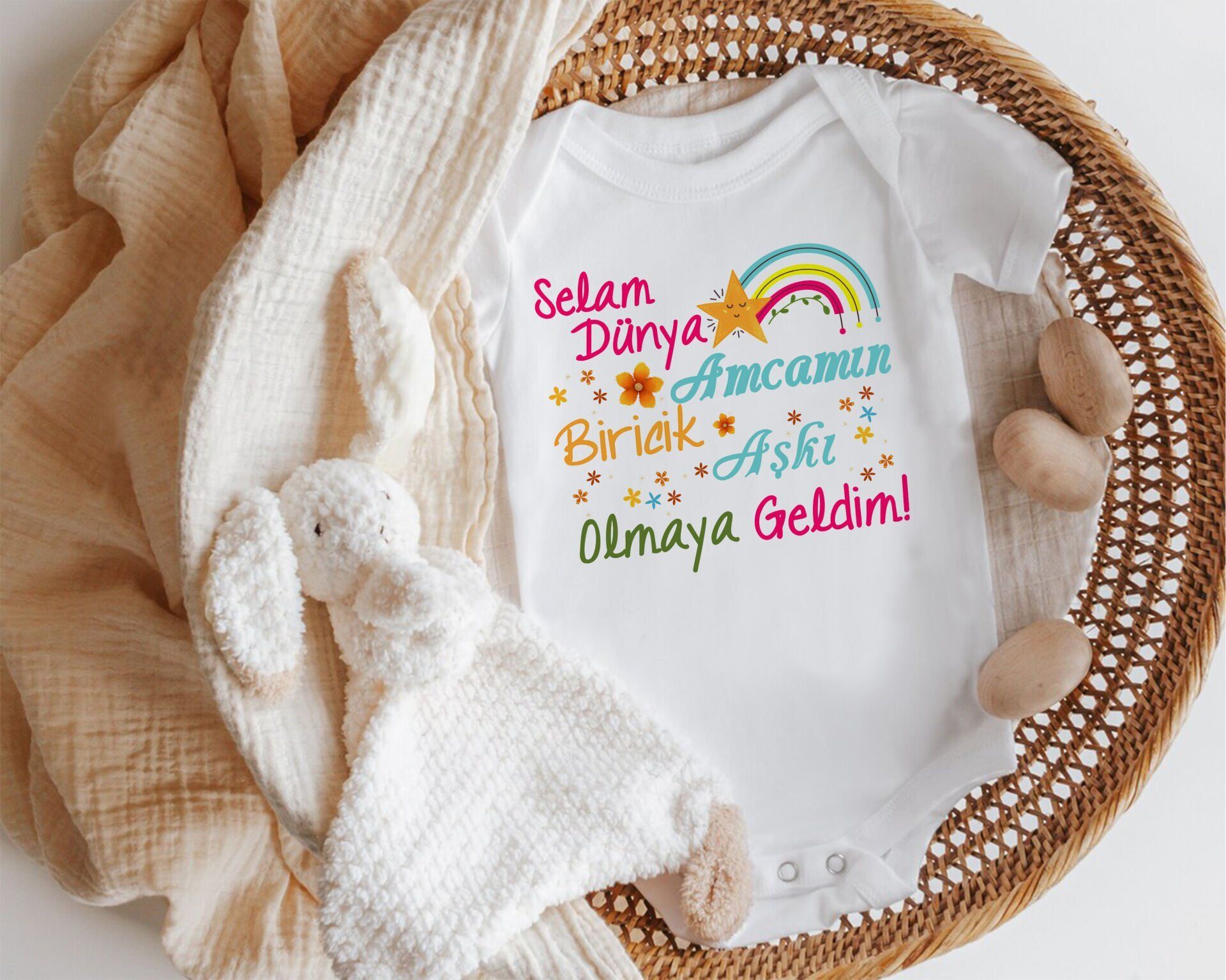 Selam Dünya Amcamın Biricik Aşkı Olmaya Geldim Yazılı Zıbın