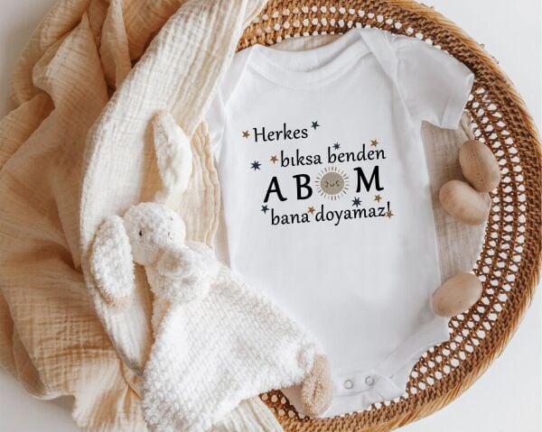 Herkes Bıksa Benden Abim Bana Doyamaz Yazılı Zıbın