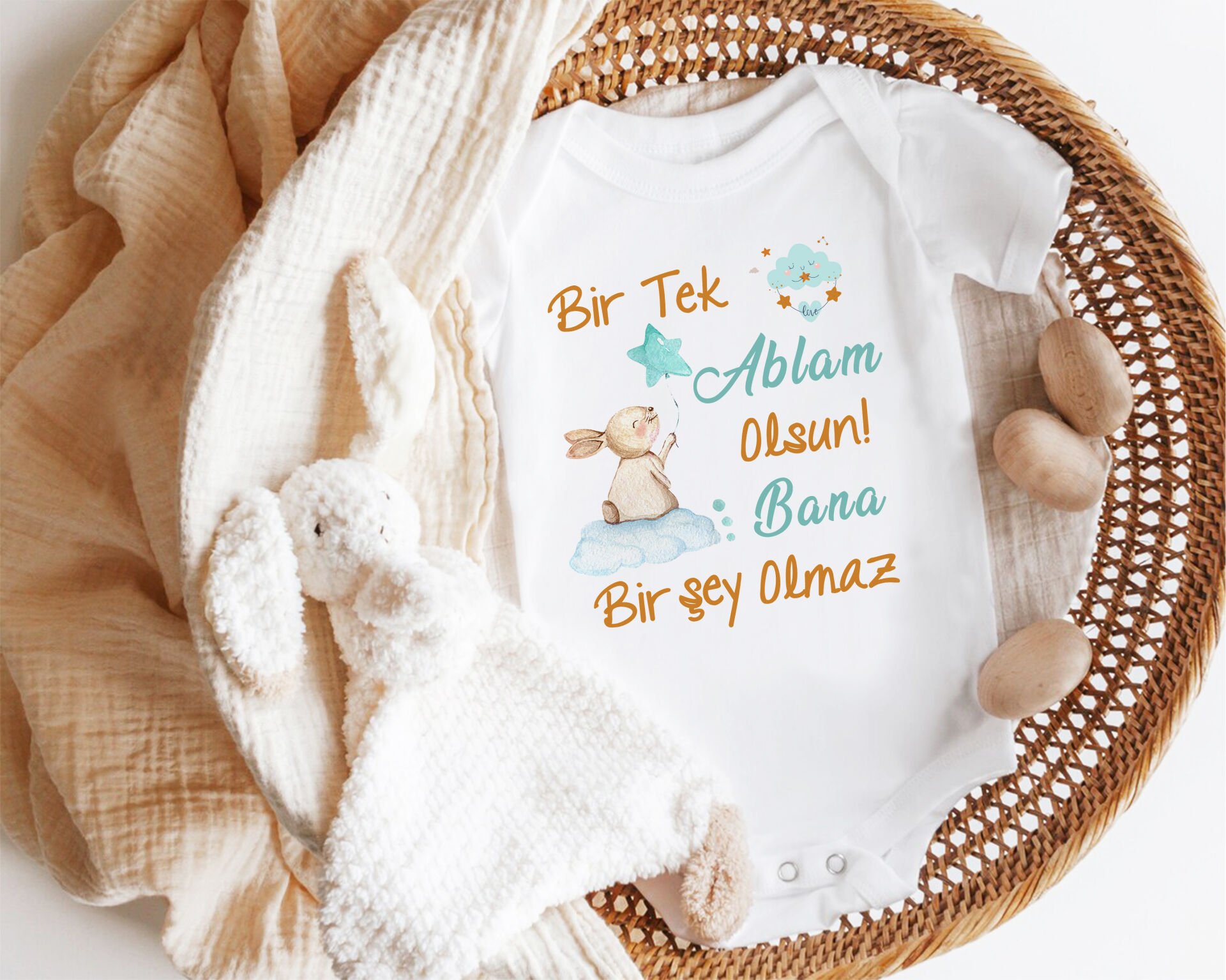 Bir Tek Ablam Olsun Bana Birşey Olmaz Yazılı Zıbın
